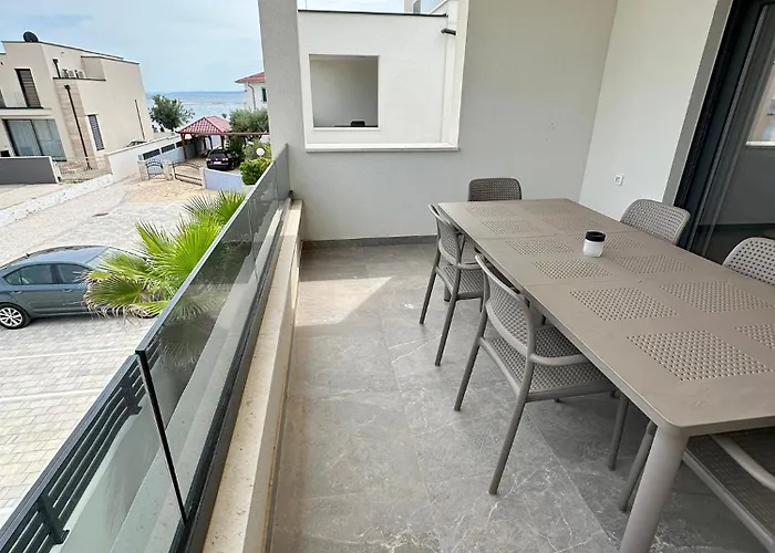 Beautiful New Palmtree Ii Appartement