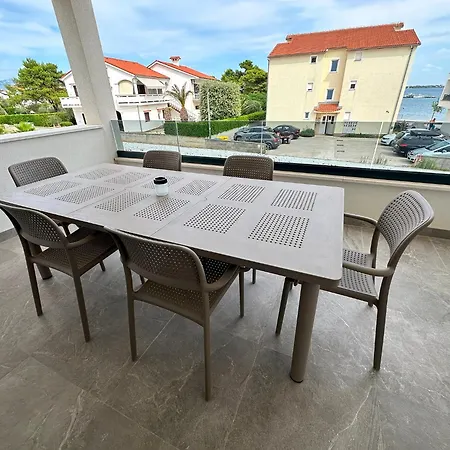 Beautiful New Palmtree Ii Apartment Vir