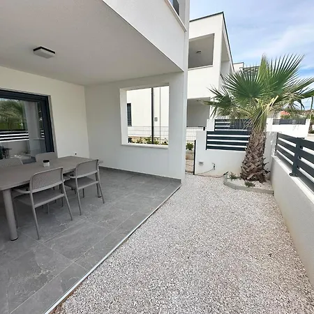 Beautiful New Palmtree Ii Apartment *